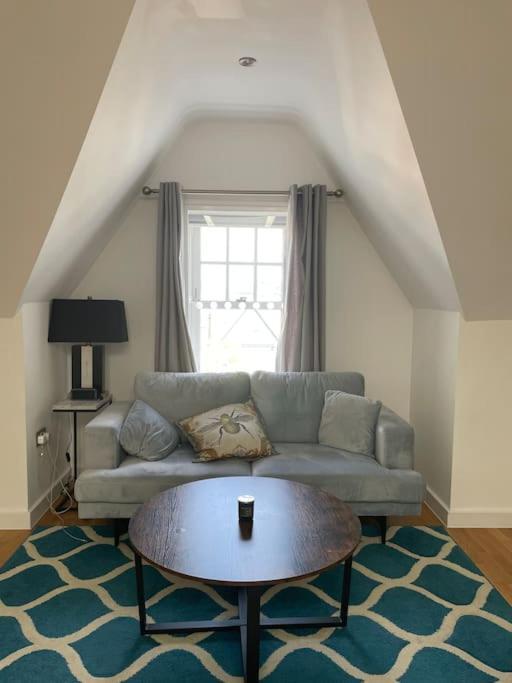 Apartamento Lovely 2-Bed Flat With Well Equipped Kitchen Ealing Exterior foto